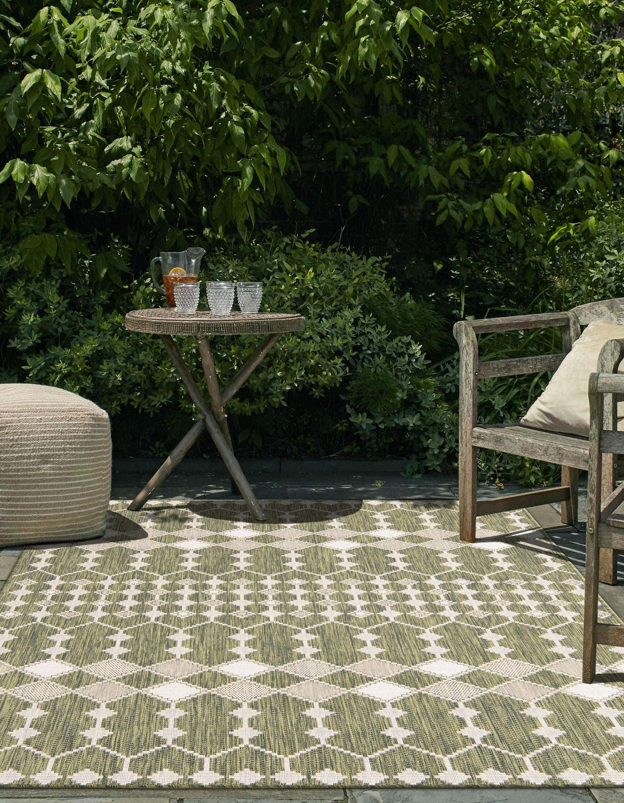 Unique Loom Outdoor Trellis Collection Area Rug - Traliccio (10' x 14' 1" Rectangle, Green/ Ivory) Unique Loom