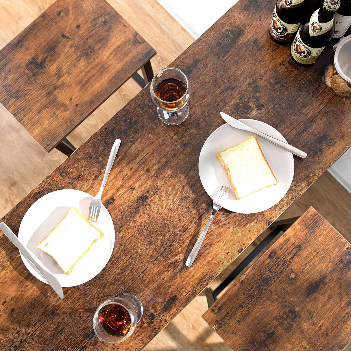 HOOBRO Rustic Brown Bar Table Set with Stools - Space-Saving Pub Dining Solution HOOBRO