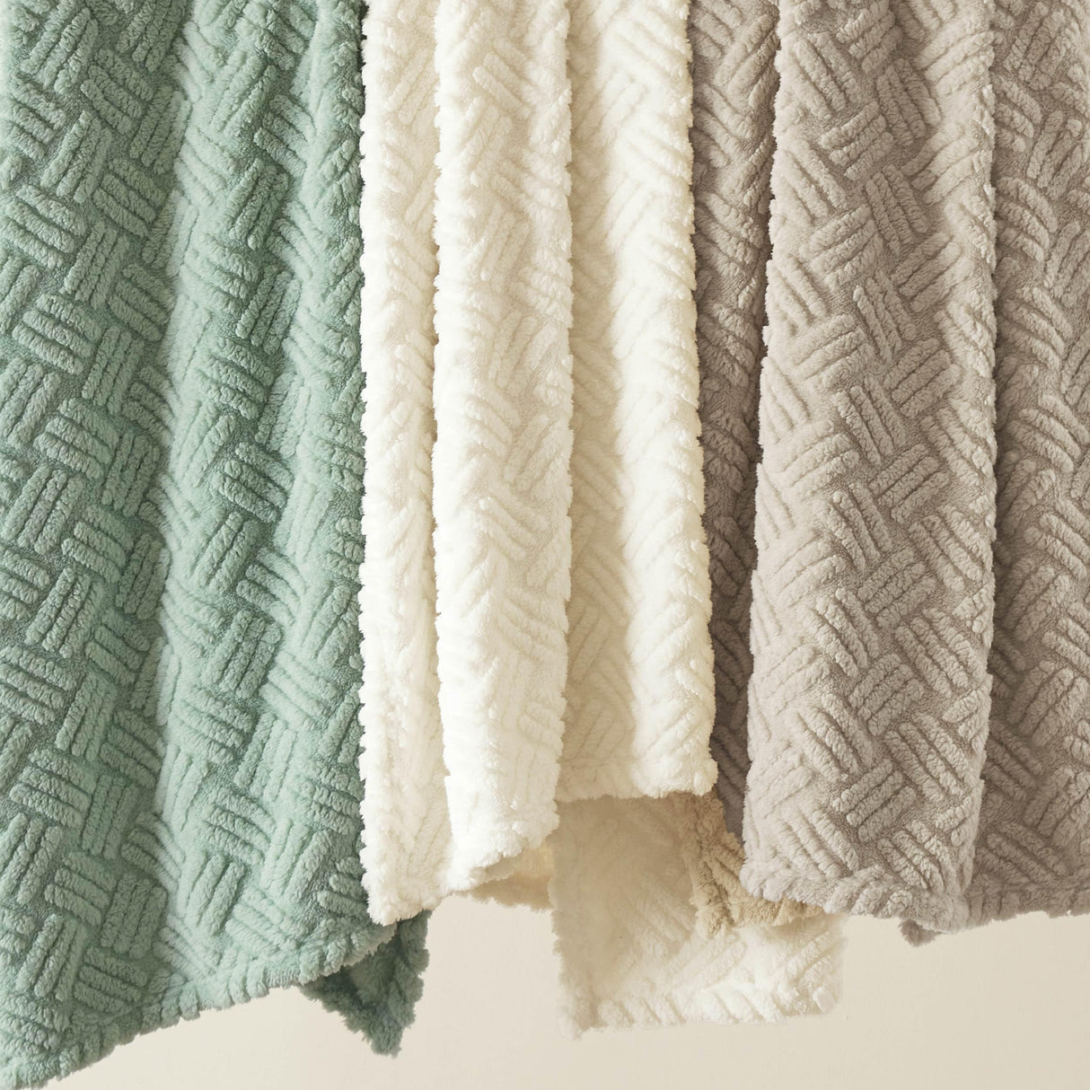 Bedsure White Throw Blanket for Couch - Jacquard Super Soft Cozy Boho Blankets for Women Girls, Cute Small Blanket for Bed Sofa, Gift, Home Decor, 50x60 Inches Bedsure