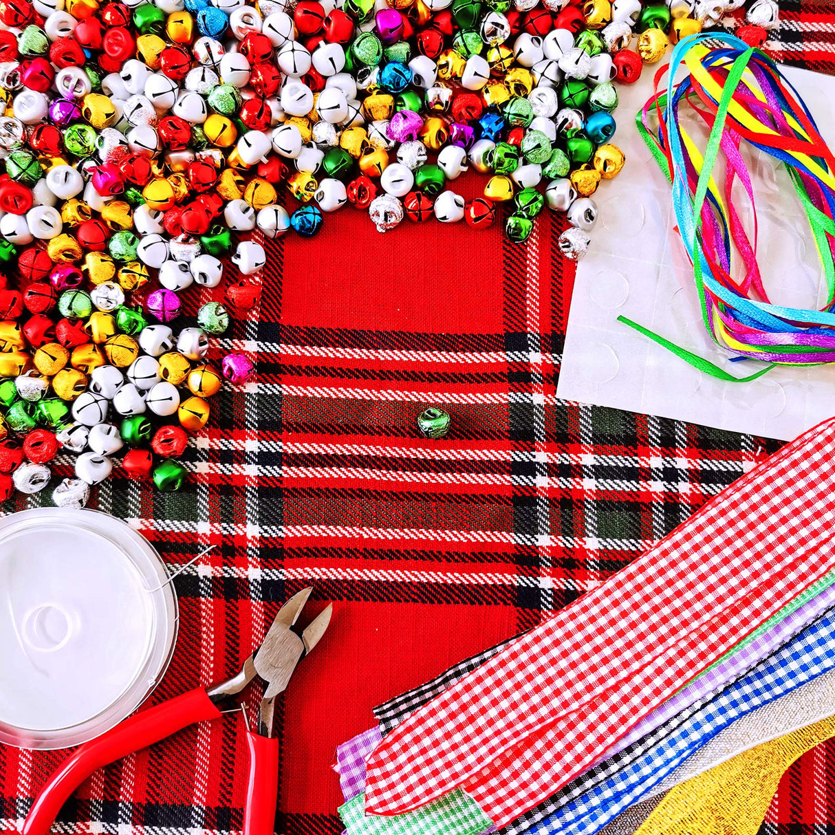 14 Sets Wreath Tree Ornaments Craft Kit with Ribbons, Bows and Bells Assortment for Kids Holiday Winter Bracelets and Necklaces Winlyn