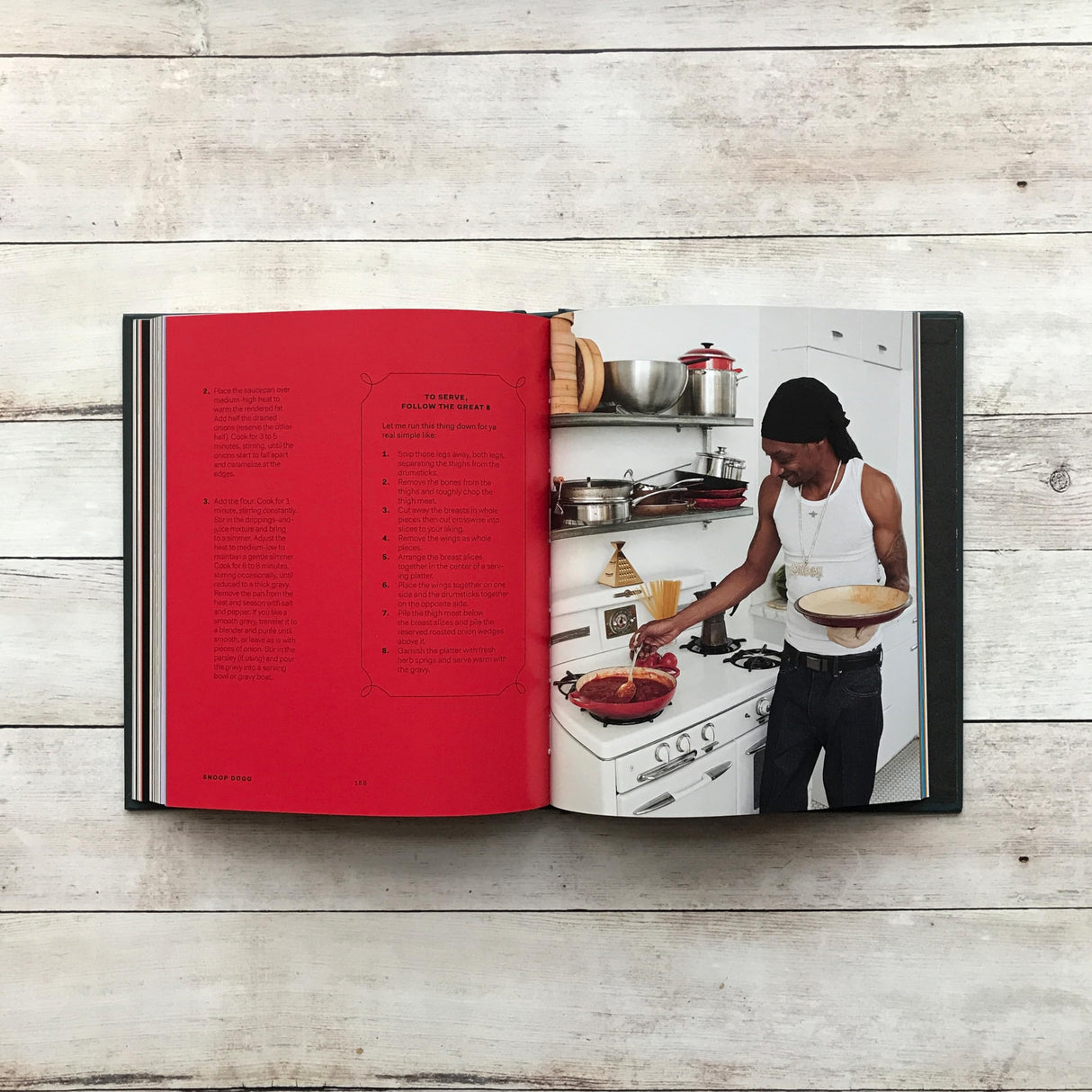 From Crook to Cook: Platinum Recipes from Tha Boss Dogg's Kitchen (Snoop Dogg Cookbook, Celebrity Cookbook with Soul Food Recipes) (Snoop Dog x Chronicle Books) Chronicle Books