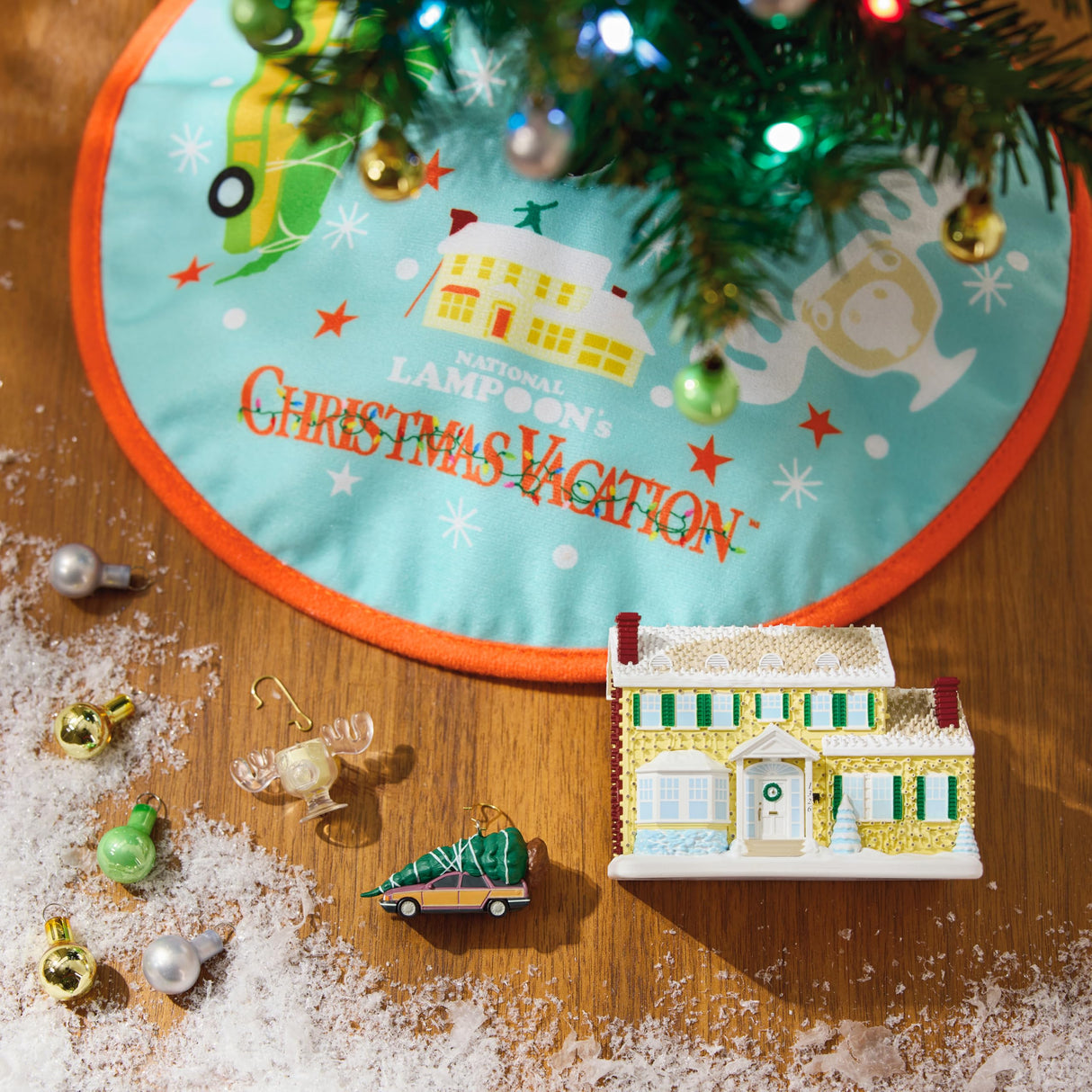 Hallmark Keepsake 2.51" Mini Christmas Tree Topper, National Lampoon's Christmas Vacation ShowToppers Musical With Light, Christmas Movie Gifts Hallmark Keepsake