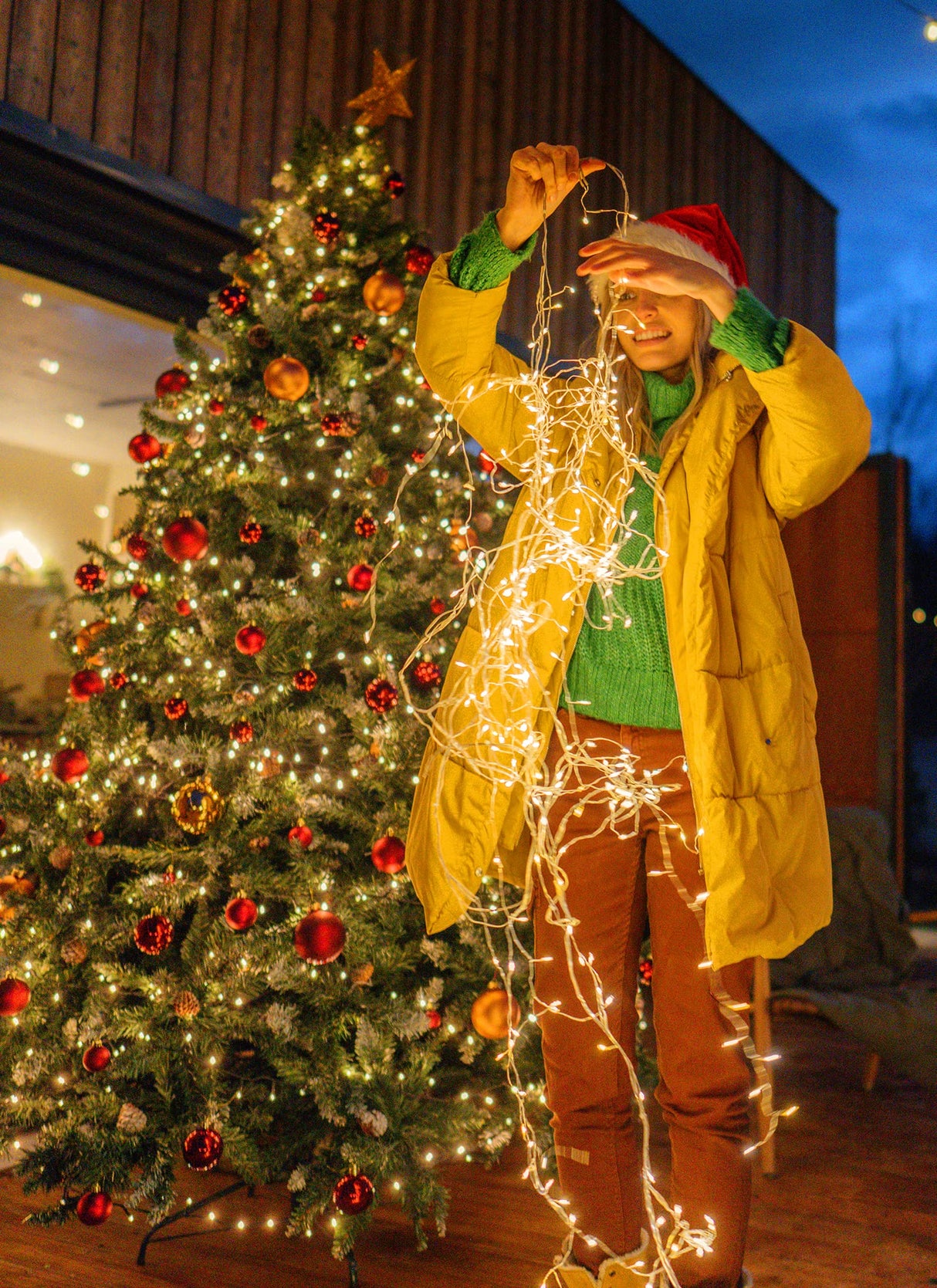 10Feet Battery Operated Fairy Lights, 120LEDs Firecracker String Lights Waterproof Silver Wire Starry Firefly Lights for DIY Wreath Home Weeding Indoor Outdoor Christmas Decorations, Warm White Brightown