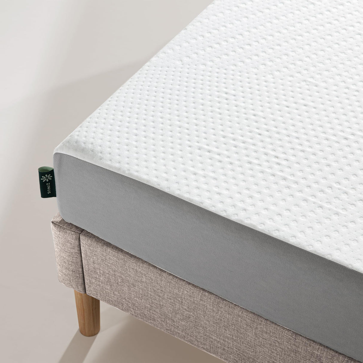 ZINUS Cooling Essential Memory Foam Mattress, Twin, White Zinus