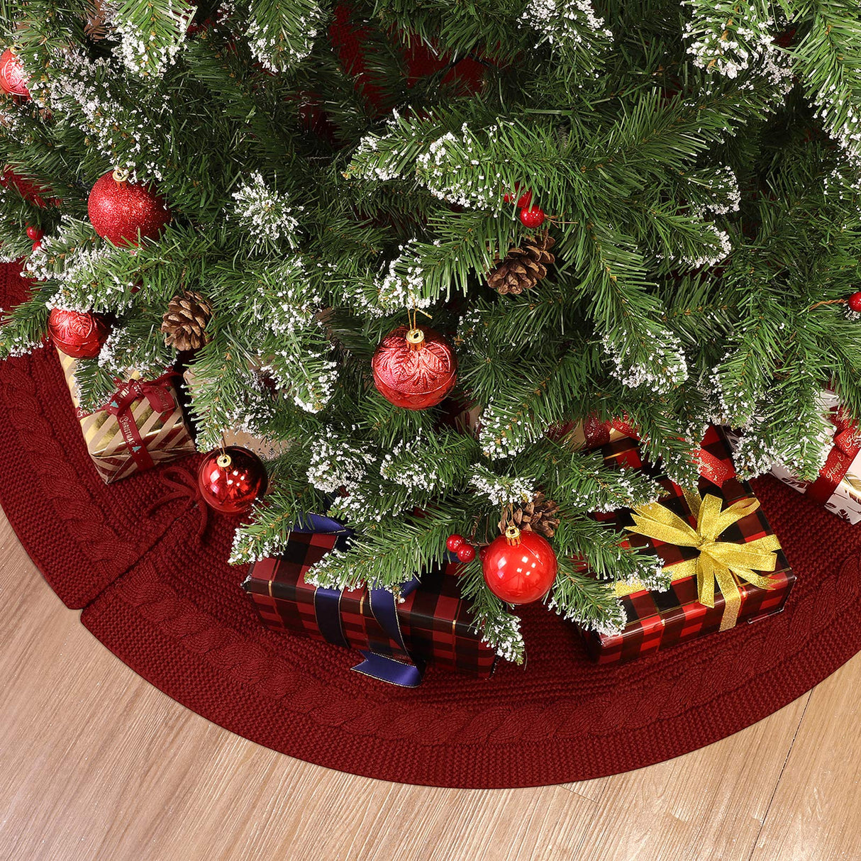 WBHome Christmas Tree Skirt, 52 inch Cable Knit Knitted Thick Rustic Holiday Decoration, Christmas Red WBHome