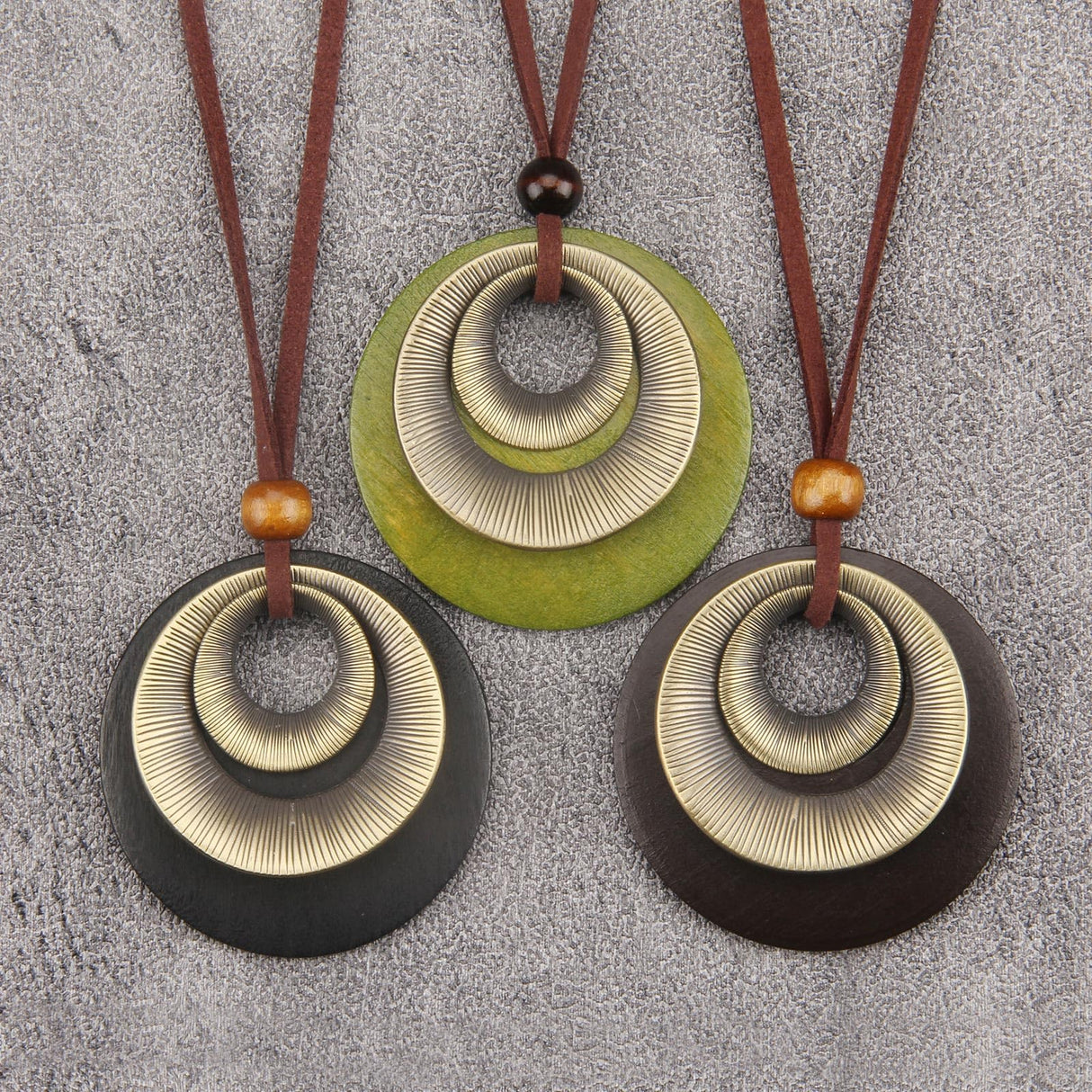 Bjesinmo Wooden Necklaces for Women Long Brown Necklaces Boho Pendant Necklace for Women Ethnic Style Wood Jewelry Necklace Bjesinmo