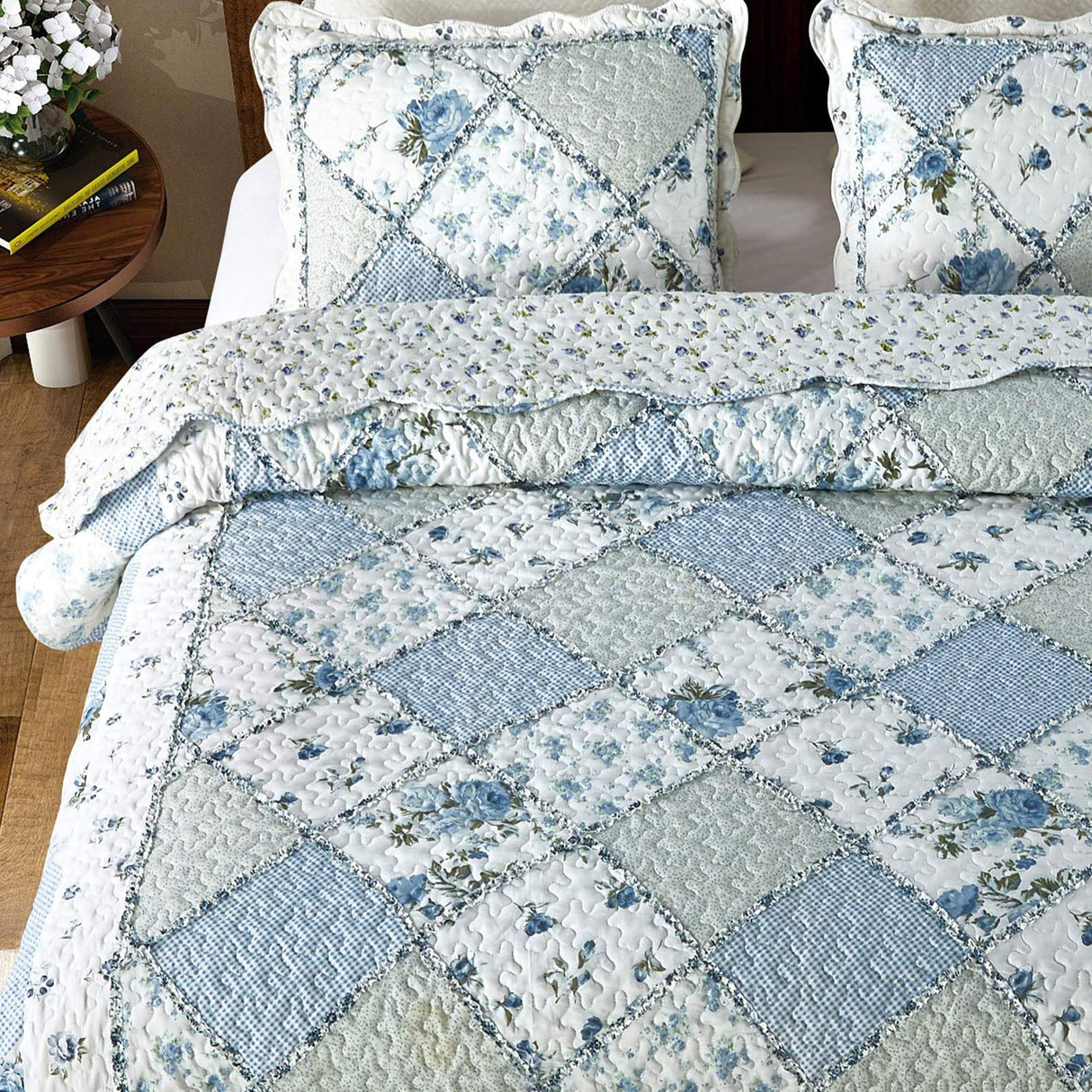 VIVILINEN Blue Floral Patchwork Quilt Set, Full Queen Size, 3 Piece Bedding Set with 2 Pillowcases VIVILINEN