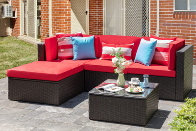 Vongrasig 5 Pieces Small Patio Furniture Sets, All-Weather Outdoor Sectional Patio Sofa Wicker Rattan Patio Seating Sofas with Cushion and Glass Table (Red)