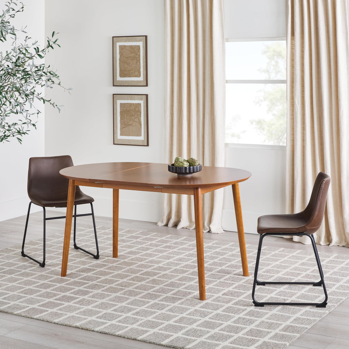 Walker Edison Mid Century Solid Wood Oval Extension Dining Table with Hairpin Legs and Removable Leaf, 60 Inch, Caramel Walker Edison