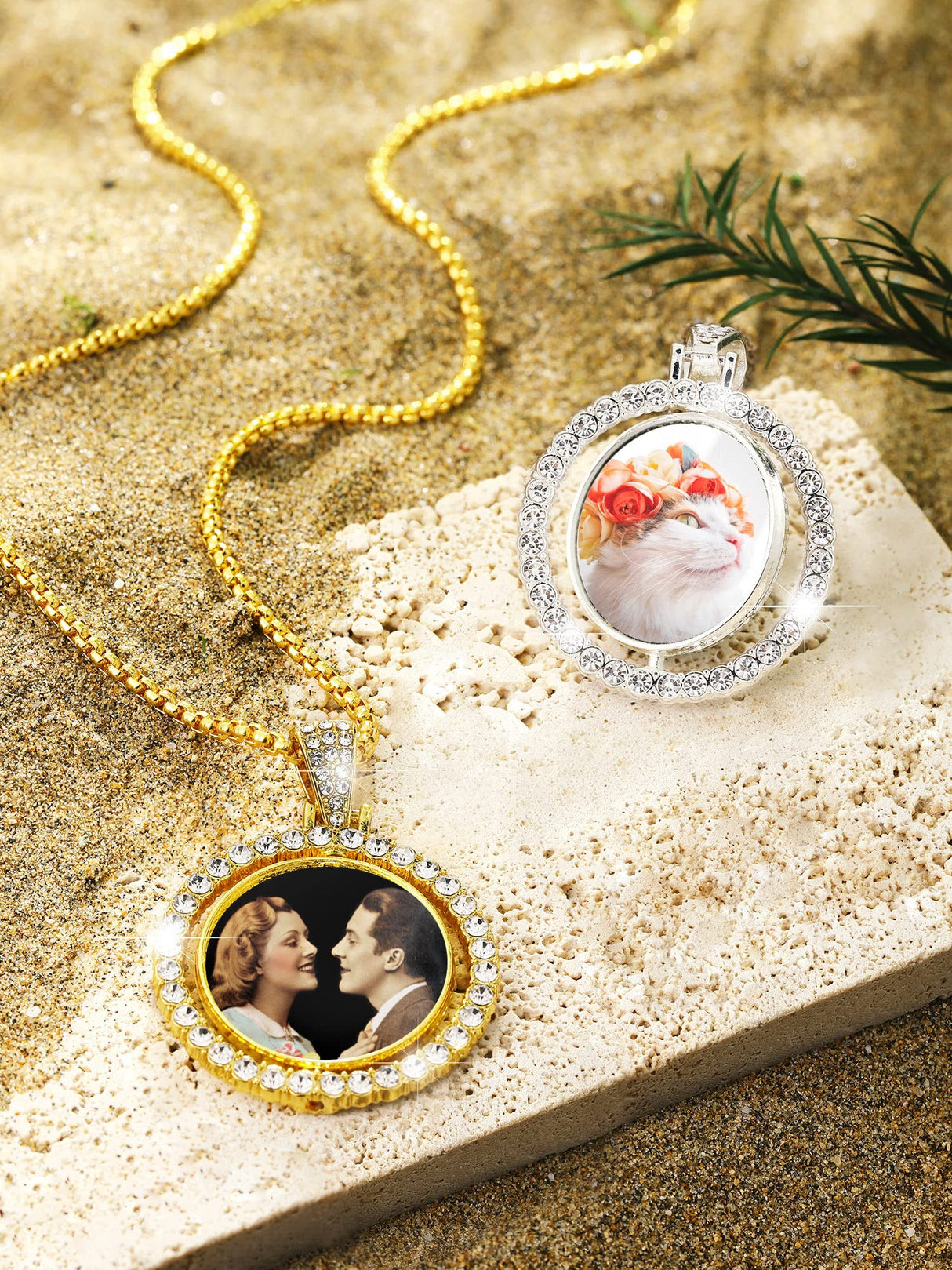 Fumete 24 Pcs Sublimation Rhinestone Pendant Set Including Round Rhinestone Bezel Trays Double Sided Blank Pendant Charms Thick Chains Sublimation Discs for Christmas DIY Making(Gold, White) Fumete