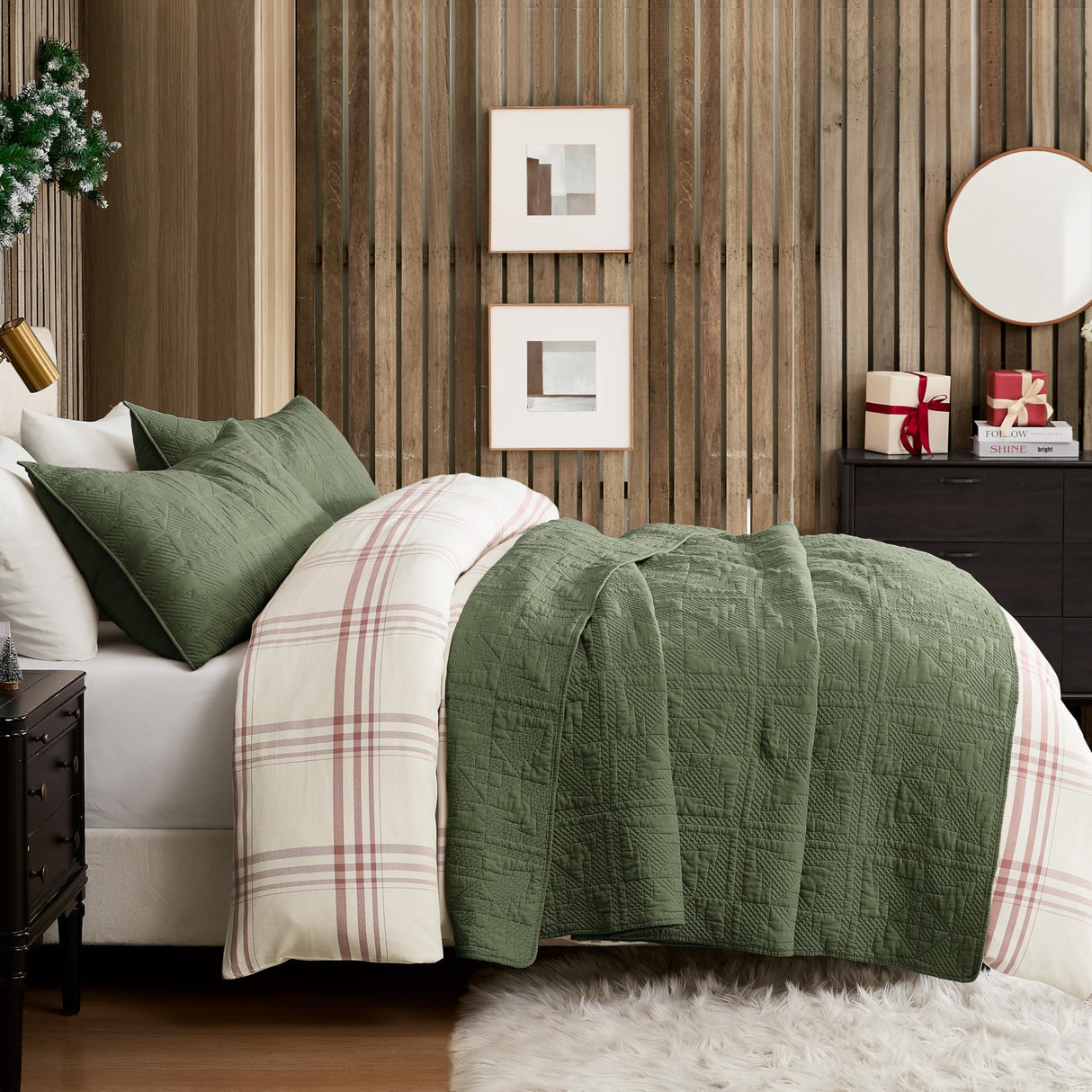 WDCOZY Olive Green Christmas Quilt Queen Size, 100% Cotton Lightweight Reversible Bedding Set with 2 Pillow Sham, Xmas Tree Block Pattern Farmhouse Bedspread Coverlet Holiday Thin Comforter All Season WDCOZY