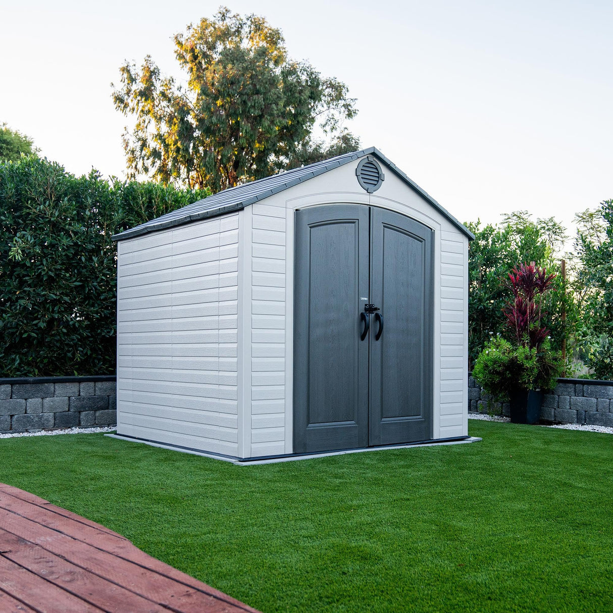 Lifetime Outdoor Storage Shed, 8 x 7.5 Foot Lifetime