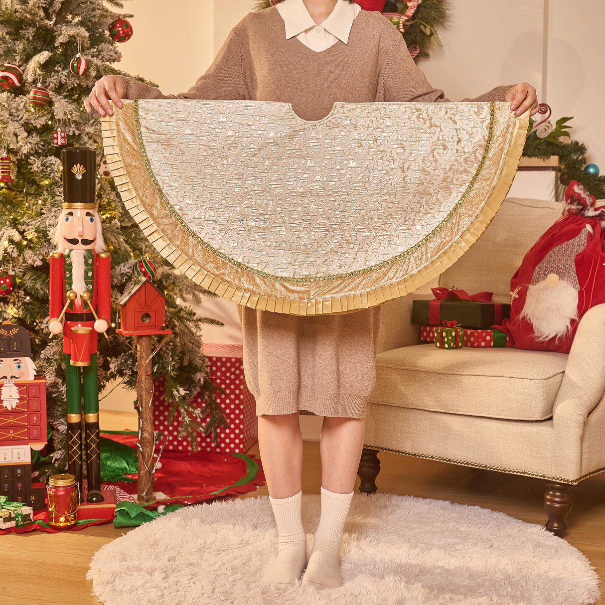 Valery Madelyn Christmas Tree Skirt for Tree Decorations, 60 Inch Fabric White Gold Small Xmas Velvet Tree Skirt with Embroidery Baroque Pattern & Pleated Border for Tree Merry Christmas Party Decor Valery Madelyn