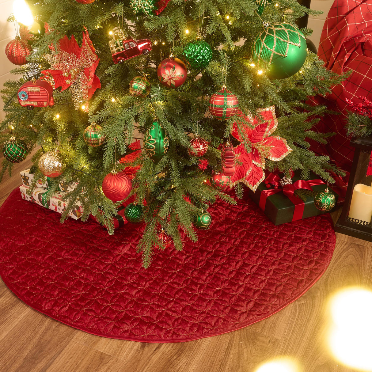 Valery Madelyn Christmas Tree Skirt for Tree Decorations, 36 Inch Fabric Luxury Red Gold Medium Xmas Velvet Tree Skirt with Embroidery Patchwork & Tassels for Tree Merry Christmas Party Decor Valery Madelyn