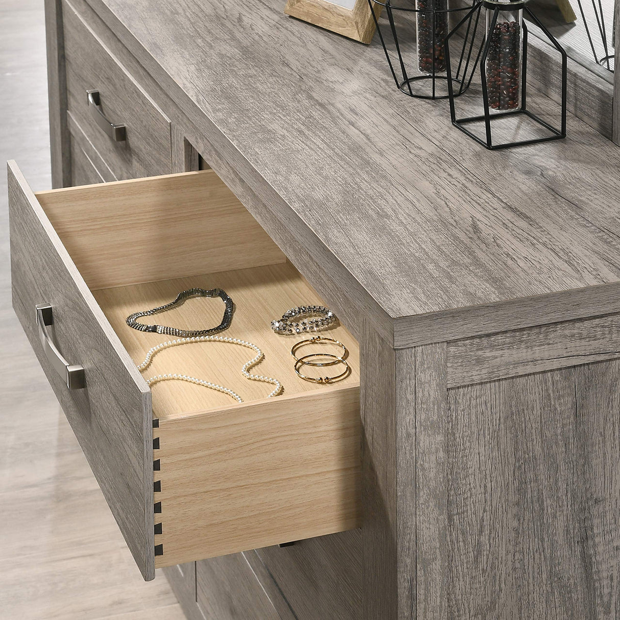 Roundhill Furniture Floren Contemporary Weathered Gray Wood Bedroom Set, Queen Panel Bed, Dresser, Mirror, Two Nightstands, Chest Roundhill Furniture