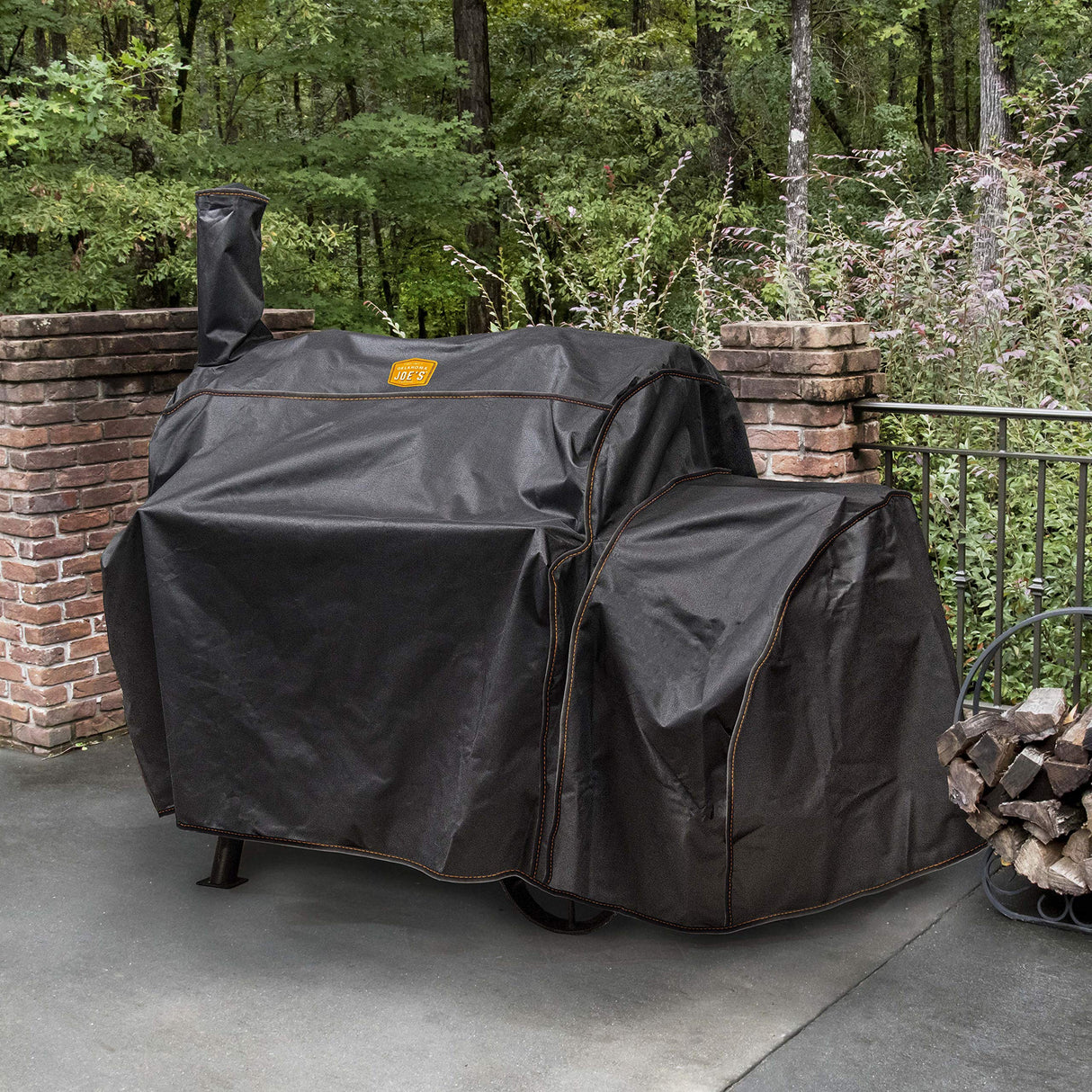 Oklahoma Joe’s Highland Offset Smoker Cover, Black Oklahoma Joe's
