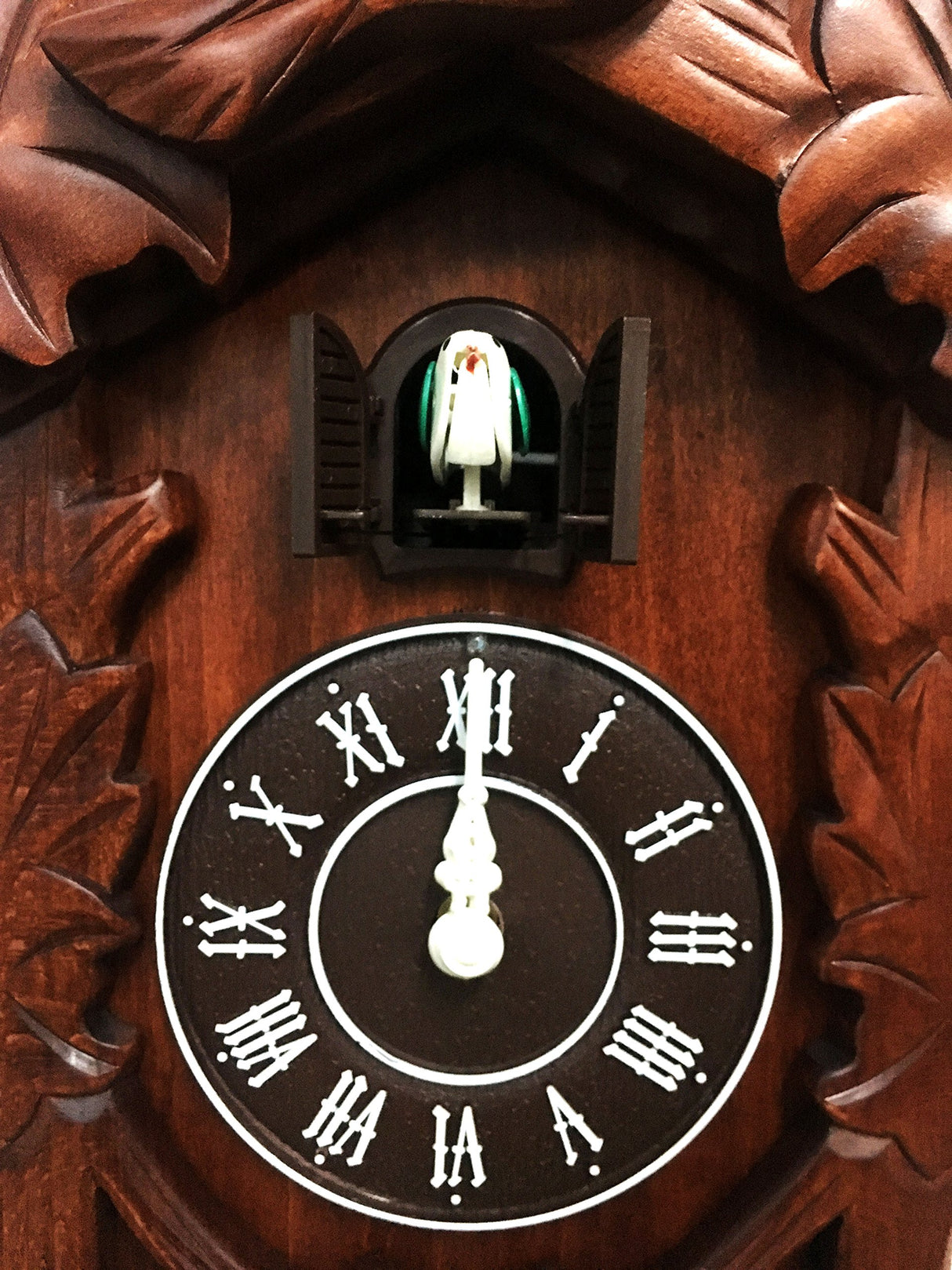 Rylai Cuckoo Clock Vintage Large Wooden Wall Clock Handcrafted 13x9.5 Inch Brown Rylai