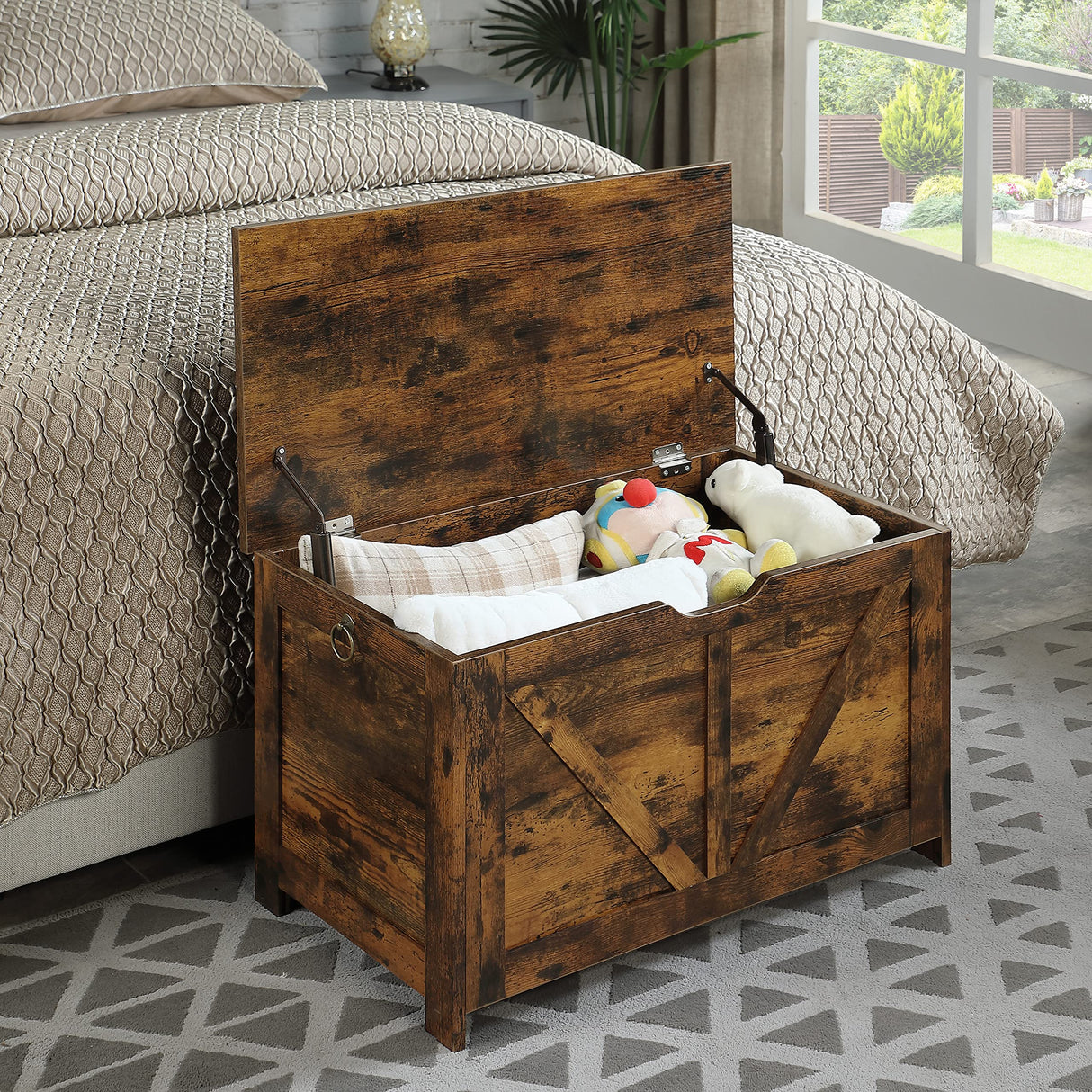 Kavonty Storage Chest, Storage Bench, Retro Toy Box Organizer with U-Shaped Cut-Out Pull, 29.5" L×15.7" W× 17.7”H, Entryway Storage Bench with 2 Hinges,Supports 300 lb, Easy Assembly, Rustic Brown Kavonty