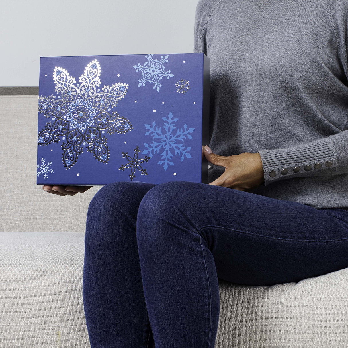 Hallmark Assorted Boxed Christmas Cards Set (Pack of 24 Handmade Holiday Cards with Envelopes) (1XPX1975) Hallmark