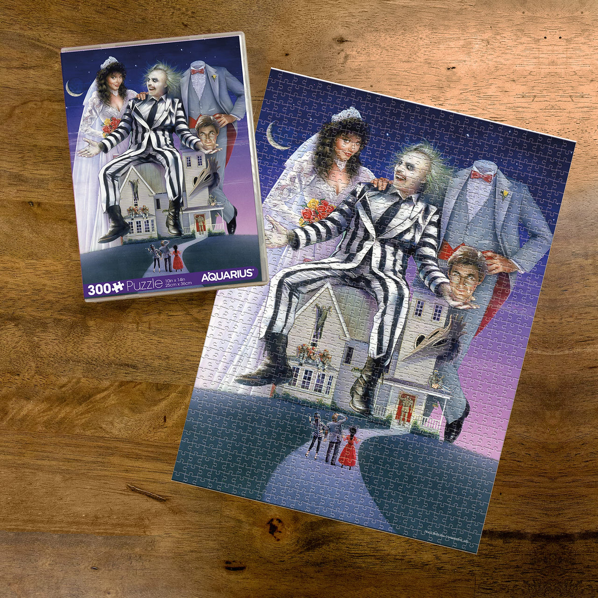 AQUARIUS - Beetlejuice Vuzzle 300 Piece Jigsaw Puzzle AQUARIUS