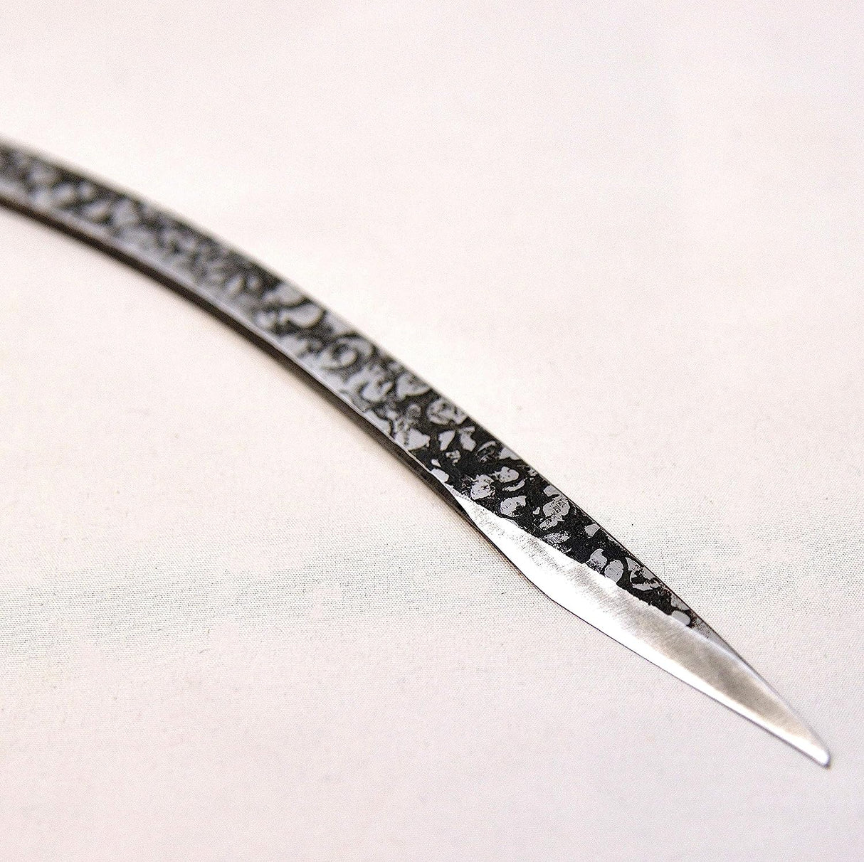 Kiridashi Knife Right Hand 12Mm Curved, Professional Razor Sharp Hand Forged Japanese Carbon Steel Blade Hammered Pattern for Woodworking, Marking, WoodArtSupply