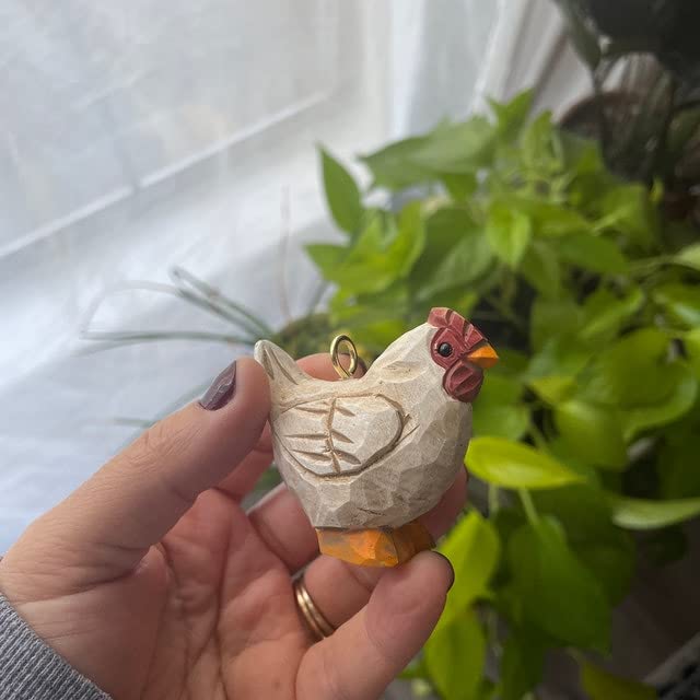 Selsela White Hen Miniature Wood Chicken Bird Art Statue Mini Carved Ornament Figurine Small Farm Animals Collectible Selsela