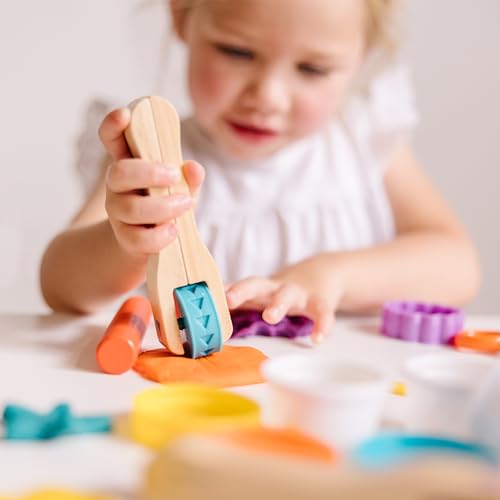 Melissa & Doug Created by Me! Cut, Sculpt, and Roll Modeling Dough Kit With 8 Tools and 4 Colors of Dough - with Stampers, Arts And Crafts For Kids Melissa & Doug