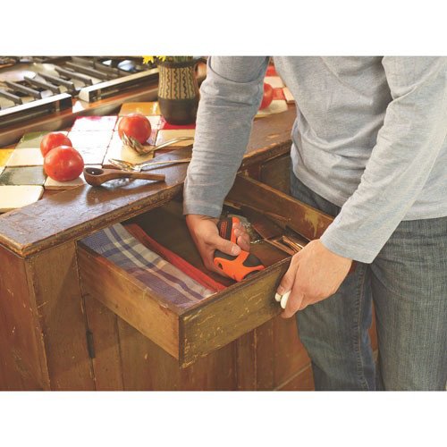 BLACK+DECKER 4V MAX* Cordless screwdriver (BDCS20C) BLACK+DECKER