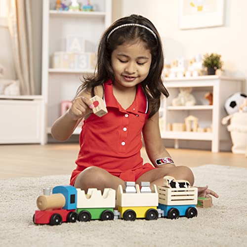 Melissa & Doug Wooden Farm Train Set - Classic Wooden Toy (3 linking cars) Melissa & Doug