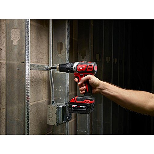 Milwaukee 2697-22 M18 18-Volt Lithium-Ion Cordless Hammer Drill/Impact Driver XC Combo Kit (2-Tool) Milwaukee