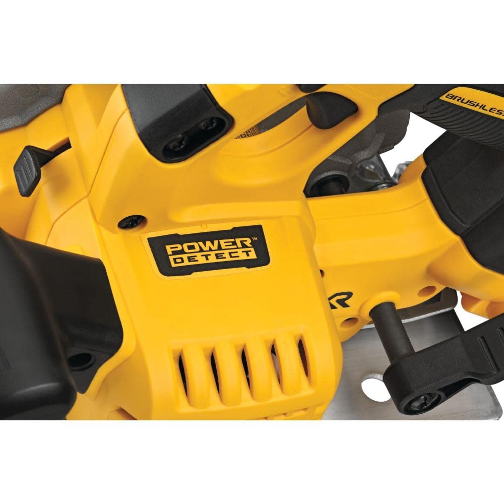 DEWALT 20V MAX* XR® BRUSHLESS 7-1/4" CIRCULAR SAW WITH POWER DETECT™ (Tool Only) (DCS574B) DEWALT