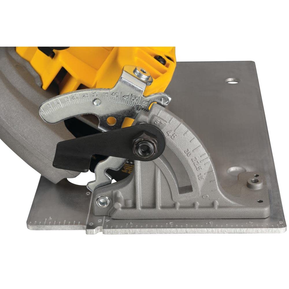 DEWALT 20V MAX* XR® BRUSHLESS 7-1/4" CIRCULAR SAW WITH POWER DETECT™ (Tool Only) (DCS574B) DEWALT