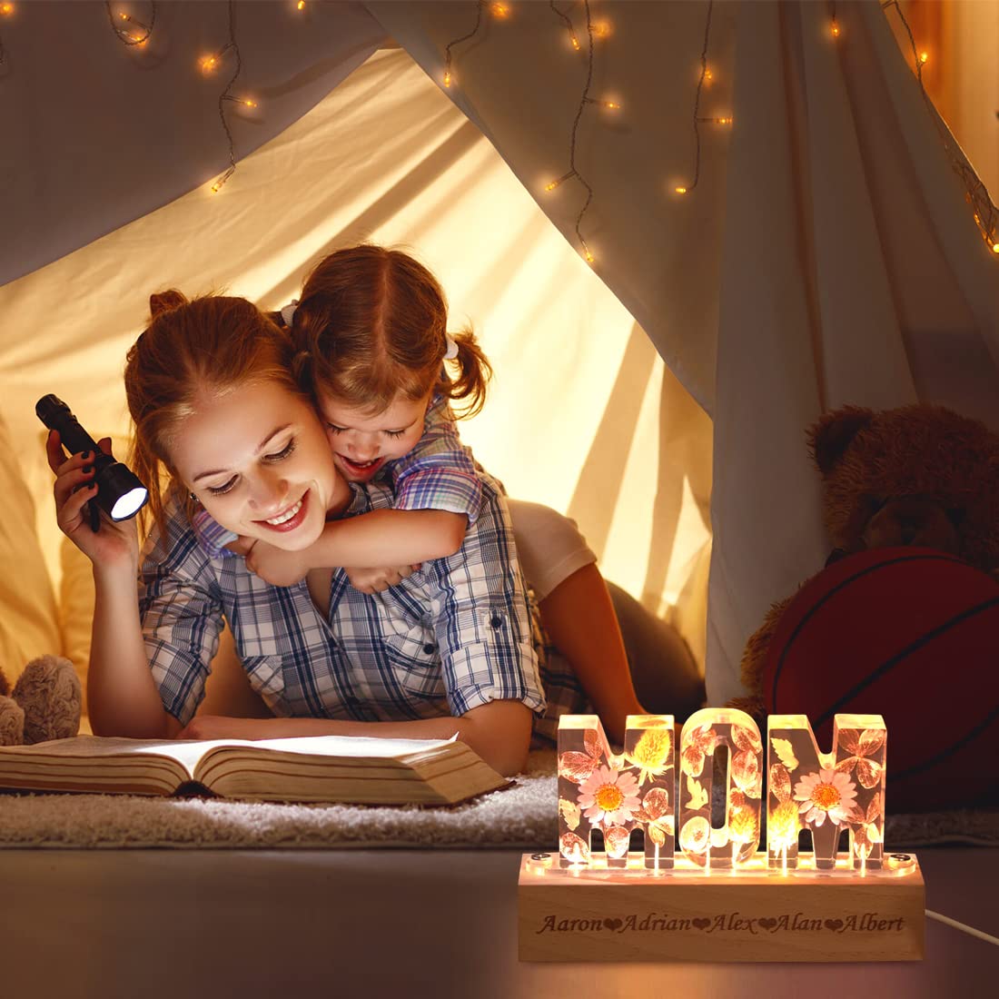 Ozinna Personalized Mom Flower Lamp Custom Dry Flower Name Epoxy Resin Night Light, Flower Crystal Women Resin Alphabet Lights Mothers Day Christmas Ozinna