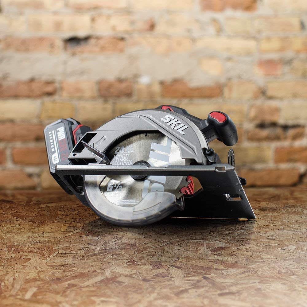 SKIL PWR CORE 20 Brushless 20V 6-1/2'' Circular Saw Kit, Includes 4.0 Ah Battery, PWR ASSIST UBS Adapter AND PWR JUMP Chargers - CR5413-1A Skil