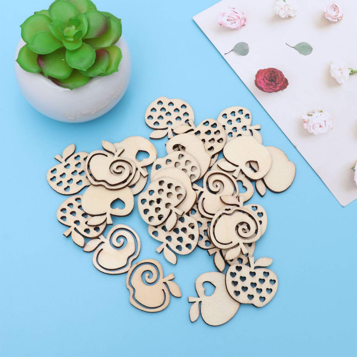Amosfun 100pcs Wooden Apple Cutout Unfinished Mini Wood Apple Pieces Slice Centerpiece Embellishment for Xmas Wedding Birthday Table Decor DIY Craft Amosfun