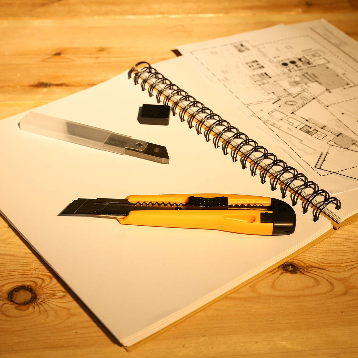 DEKOPRO 208 Piece Tool Set,General Household Hand Tool Kit, Auto Repair Tool Box with Plastic Toolbox Storage Case DEKOPRO