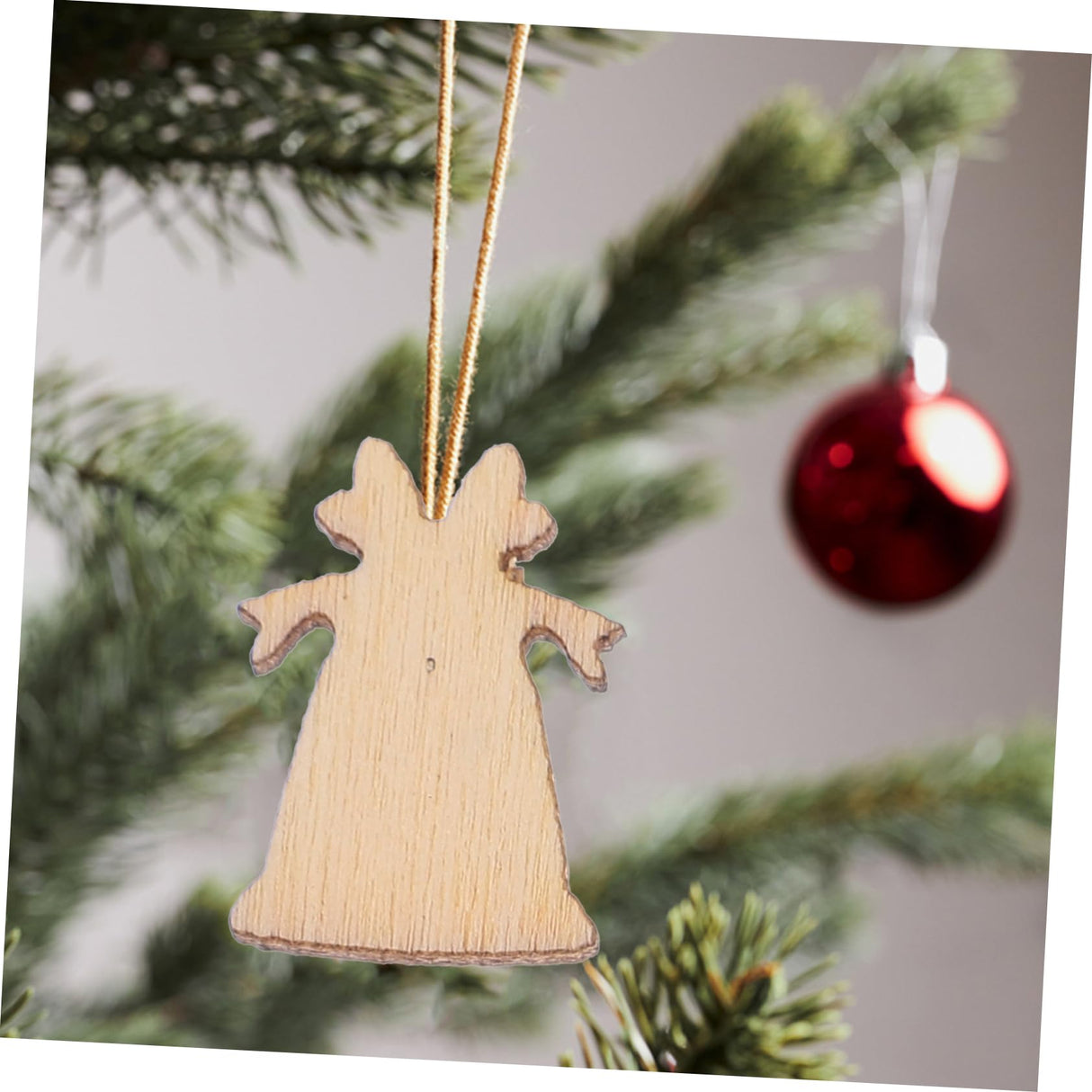 VOSAREA 300pcs Christmas Wood Chips Miniature Christmas Ornaments Unfinished Snowflake Cutout Jingle Bell Wood Cutout Unfinished Hanging Ornament VOSAREA