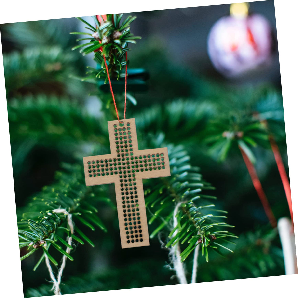 COHEALI 10 Pcs Cross Stitch Wood Pieces Necklace Kit Natural Wood Slices Pendant Necklace Locket Small Embroidery Hoops DIY Cross Stitch Chip COHEALI