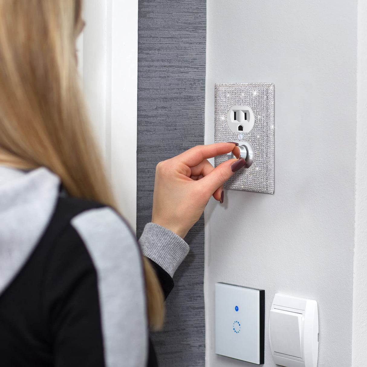 2 Pieces Sparkly Light Switch Cover Bling Outlets Cover Bling Light Switch Cover Diamond Outlet Cover Rhinestones Wall Plate Cover Crystal Shiny Wall TOODOO