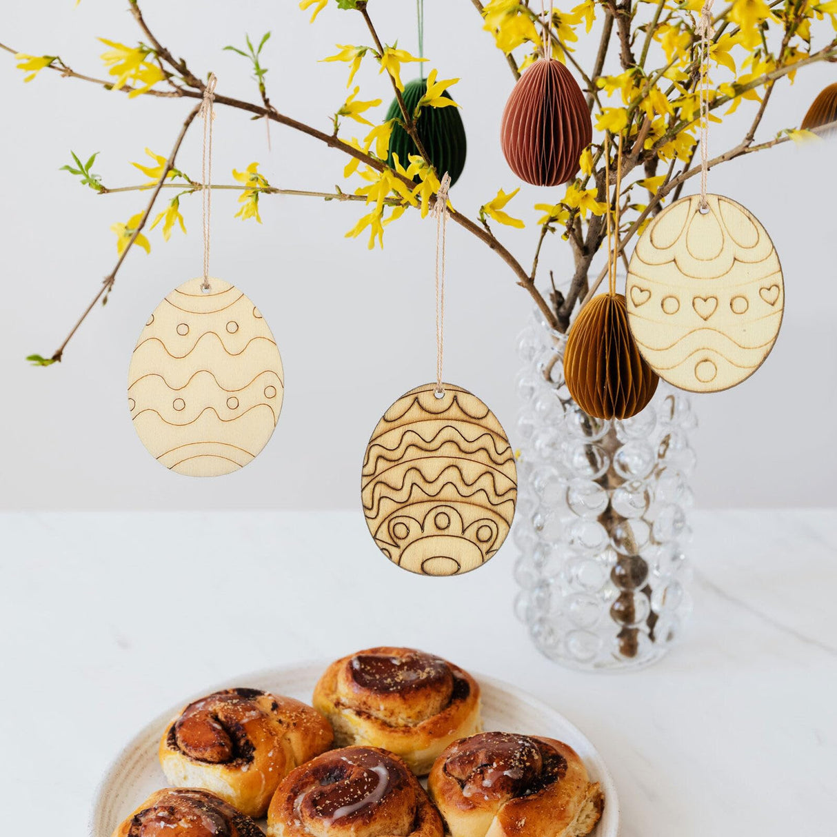 VILLCASE 60pcs Easter Egg Wooden Cutout Unfinished Wood Slice DIY Paint Crafts Hanging Embellishment with Ropes for Kids Painting Easter Party VILLCASE