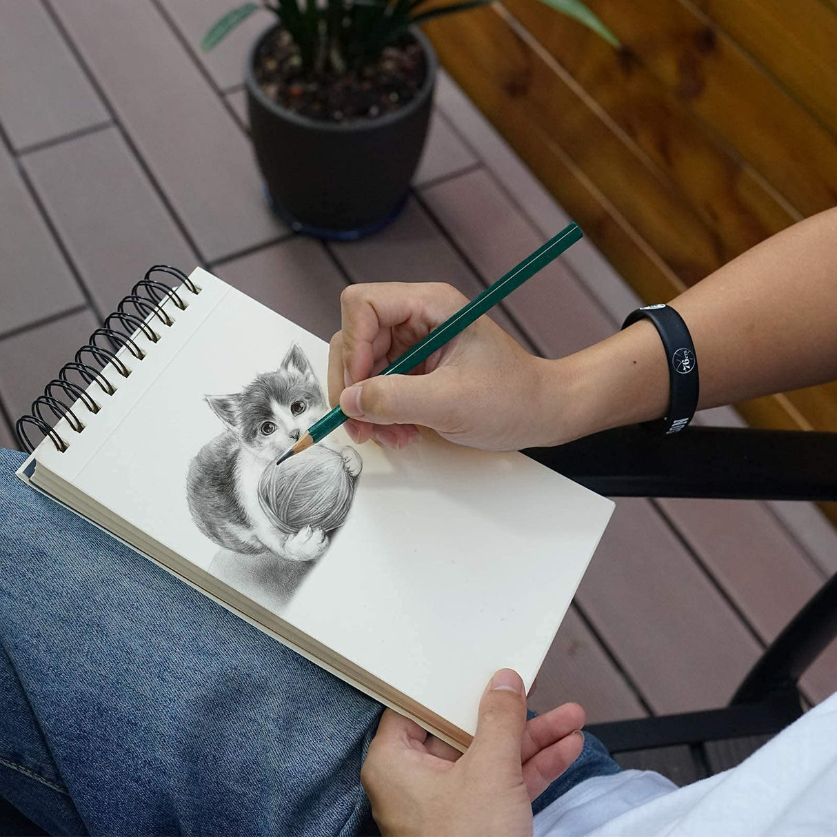 5.5" x 8.5" Sketchbook Set, Top Spiral Bound Sketch Pad, 2 Packs 100-Sheets Each (68lb/100gsm), Acid Free Art Sketch Book Artistic Drawing Painting Fuxi