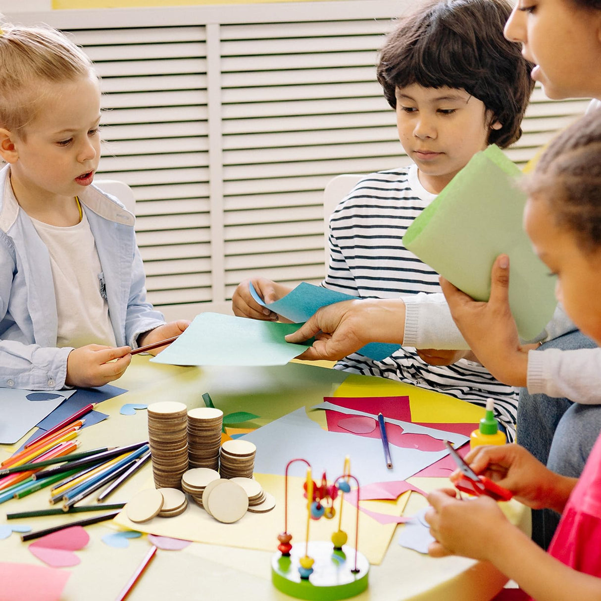 Jyongmer 200 Pieces Round Wood Circles for Crafts - 1 inch Wood Round Disc Unfinished Wood Circles Blank Natural Wooden Cutout Ornaments for Jyongmer