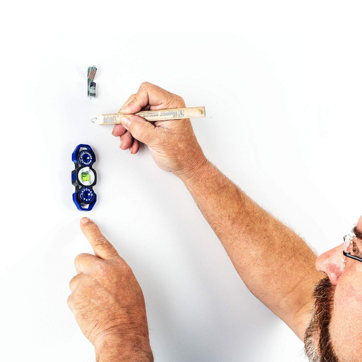 Vaughan Magnetic Stud Finder Leveler, Locate Screws, Nails, Metal Studs with Magnet, Level Tool, Drywall, Plaster, Blue - 050044 Small Vaughan