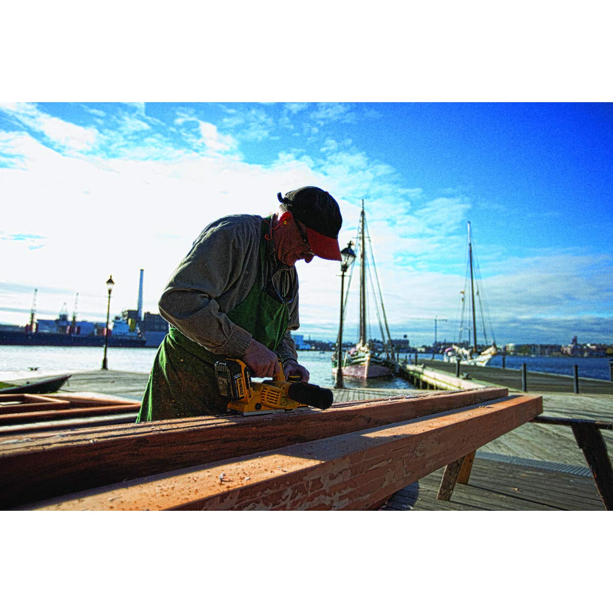 DEWALT 20V MAX Planer, 30,000 Cuts Per Minute, 2 mm Cut Depth, Brushless Motor, Bare Tool Only (DCP580B) DEWALT