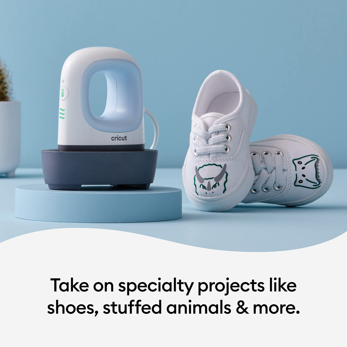 Cricut EasyPress Mini Heat Press for Small Objects like Shoes, Stuffed Animals, Hats & More, 3 Heat Settings & Precision Tip, Ceramic-Coated Heat Cricut