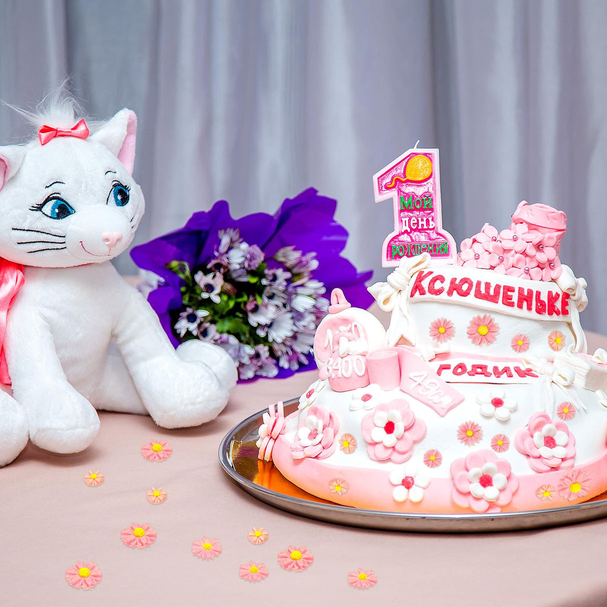 50 Pieces Flatback Resin Daisy Flowers Daisy Flower Epoxy Charms Mini Decorated Daisies Artificial with Storage Box for DIY Craft Cloth Pen Box Home Hicarer