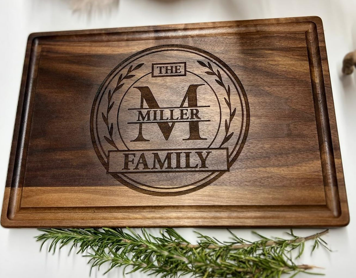 CARVELITA Personalized Wood Cutting Boards For Family, Meaningful Custom Christmas, Wedding, Anniversary Gifts For Couple, Mom, Dad, Friends, CARVELITA