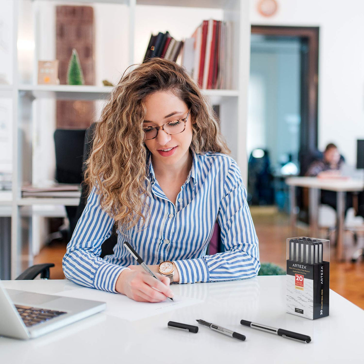 ARTEZA Rollerball Pens, Pack of 20, 0.5mm Black Liquid Ink Pens for Bullet Journaling, Fine Point Rollerball, Office Supplies for Writing, Taking ARTEZA