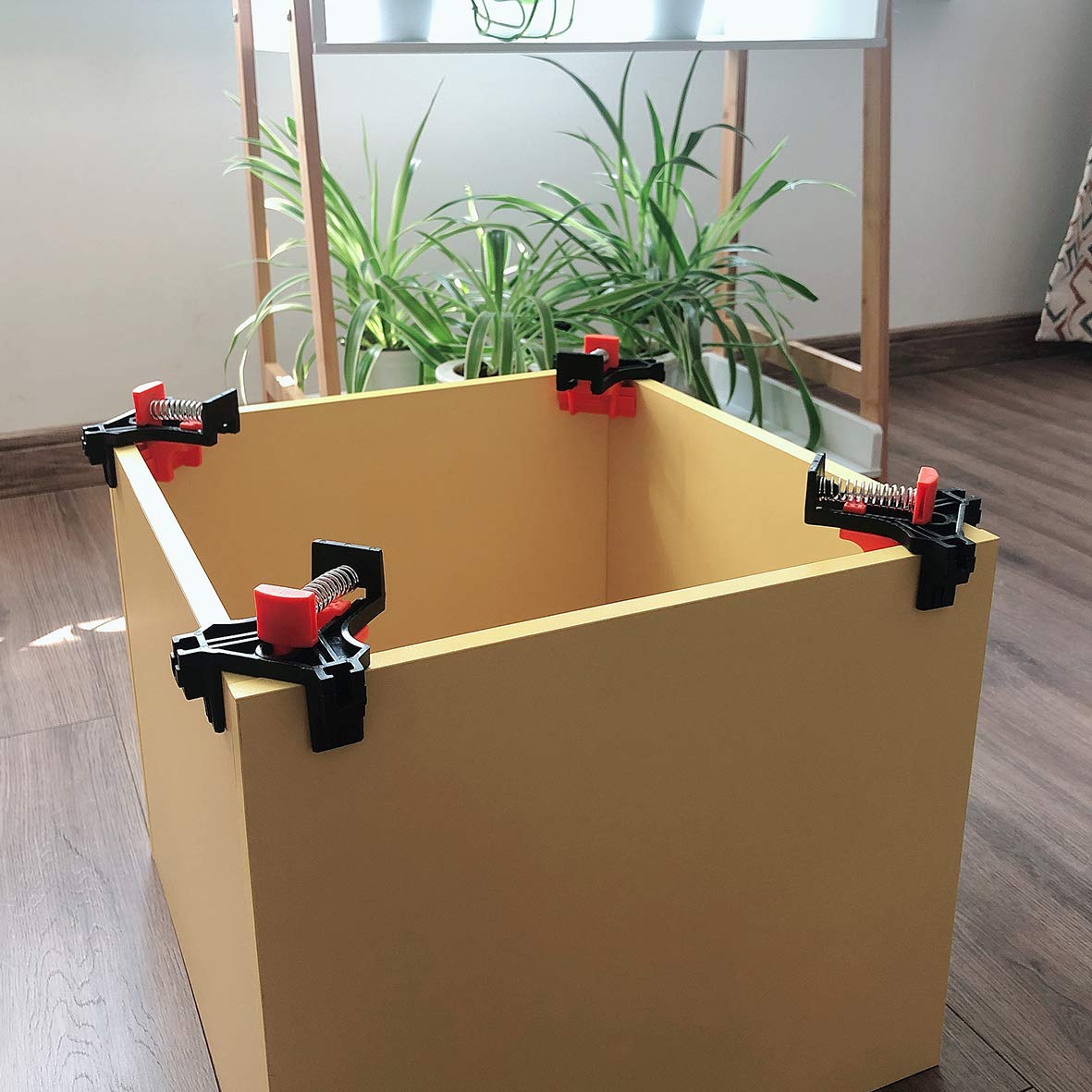 C CASIMR 90 Degree Corner Clamp, 4PCS Adjustable Single Handle Spring Loaded Right Angle Clamp,Swing Woodworking Clip Clamp Tool C CASIMR