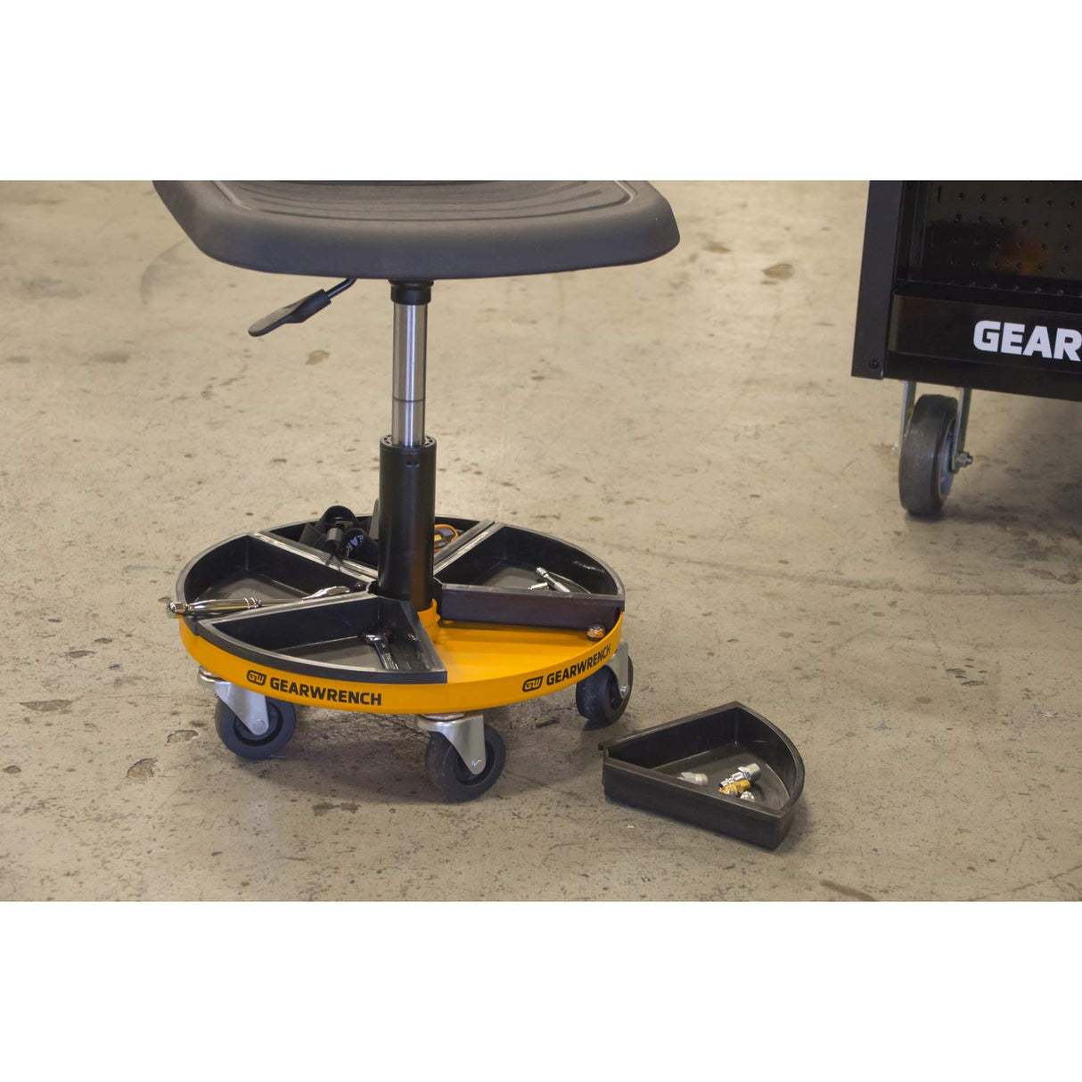 GEARWRENCH Adjustable Height Swivel Mechanics Seat, 18" To 22" - 86994 GEARWRENCH